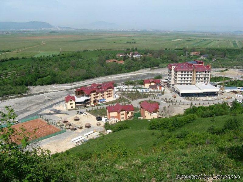 Grand Hotel Perla Ciucasului Tarlungeni Ngoại thất bức ảnh