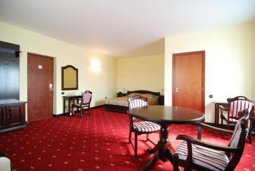 Grand Hotel Perla Ciucasului Tarlungeni Ngoại thất bức ảnh