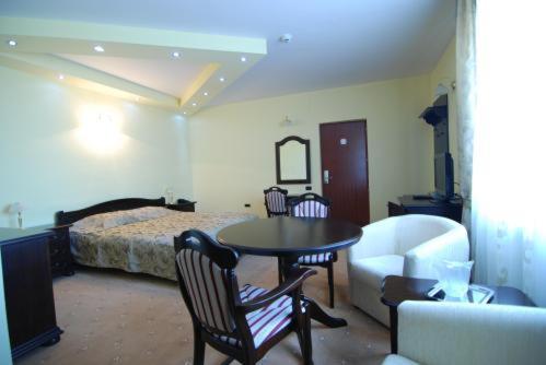 Grand Hotel Perla Ciucasului Tarlungeni Ngoại thất bức ảnh
